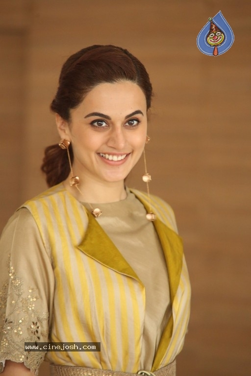 Taapsee Pannu Pictures - 21 / 21 photos