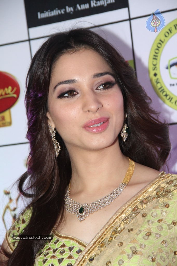 Tamanna Hot Pics - 32 / 97 photos