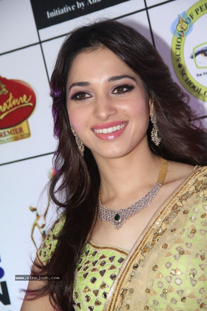 Tamanna Hot Pics - 54 / 97 photos