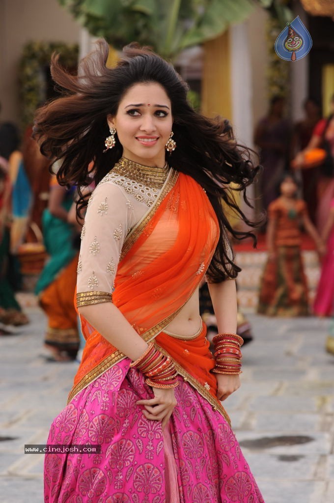 Tamanna Hot Stills - 37 / 41 photos