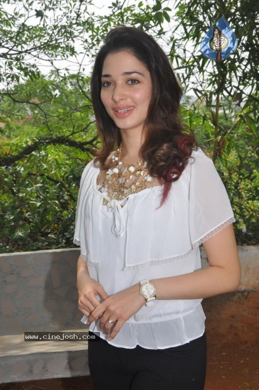 Tamanna Latest Stills - 8 / 30 photos