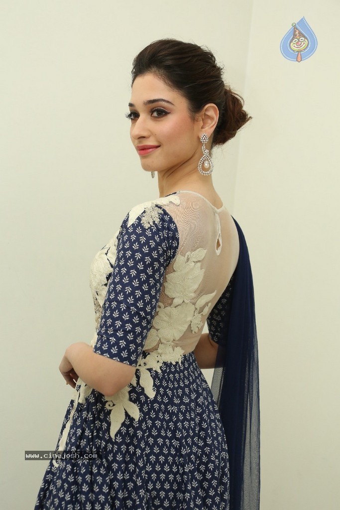 Tamanna New Pics - 22 / 102 photos