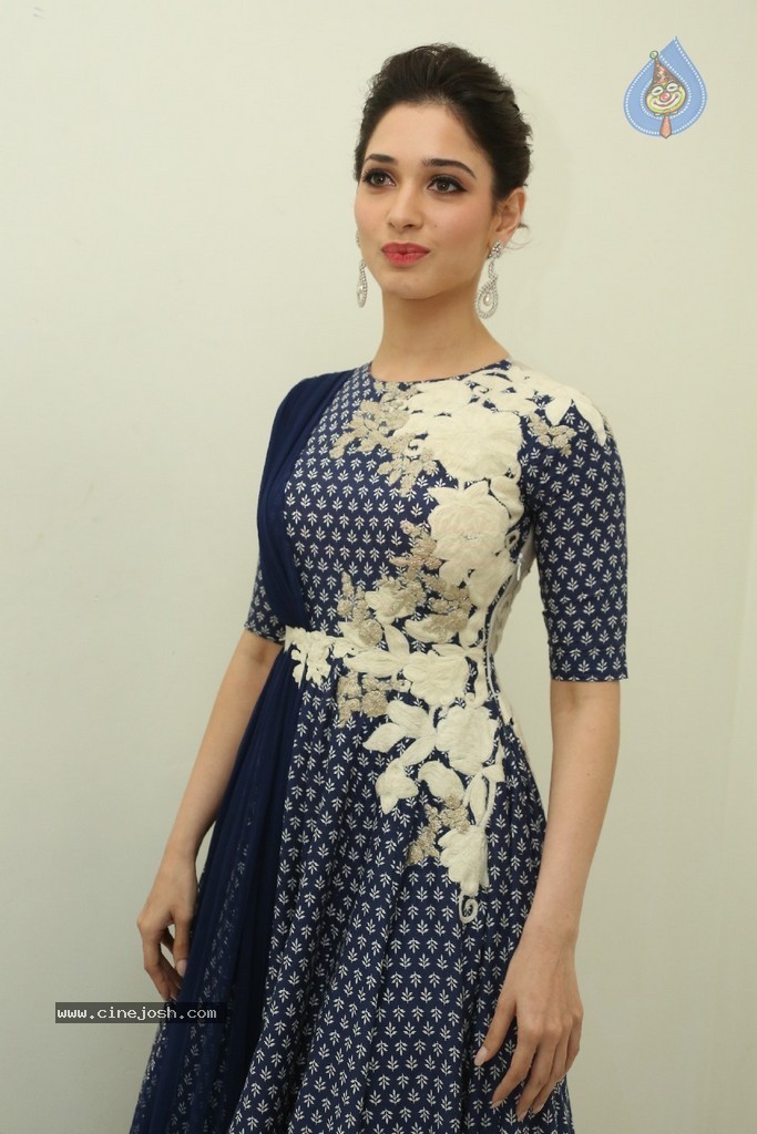 Tamanna New Pics - 27 / 102 photos