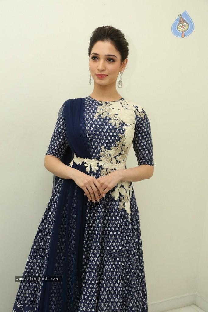 Tamanna New Pics - 68 / 102 photos