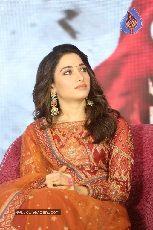 Tamannaah New Gallery - 1 / 21 photos