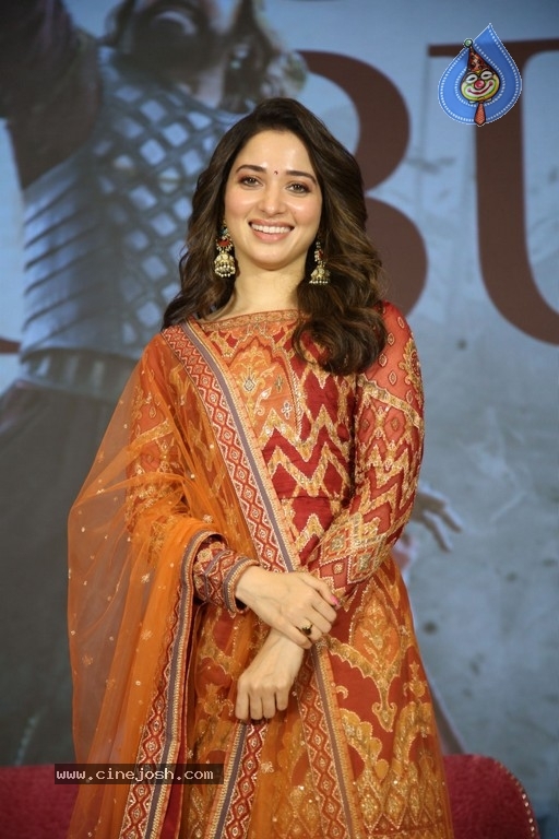 Tamannaah New Gallery - 16 / 21 photos