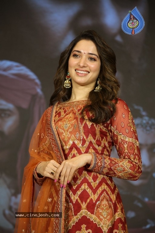 Tamannaah New Gallery - 17 / 21 photos