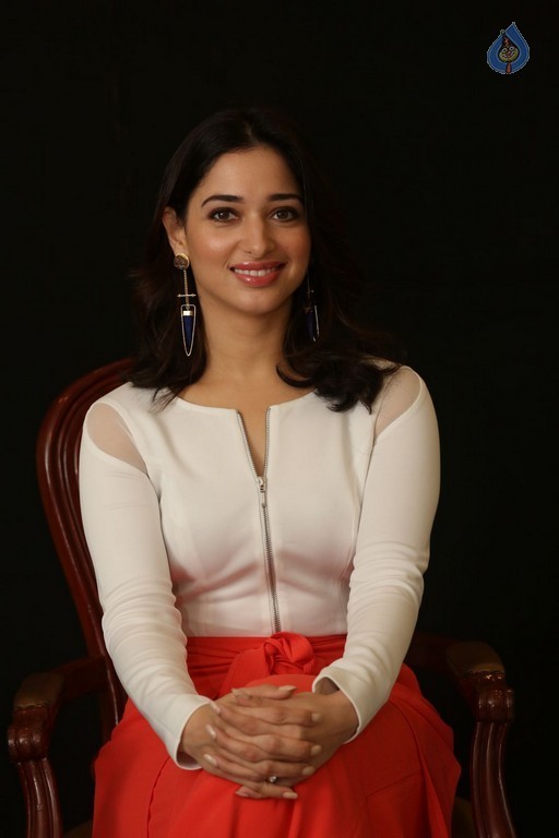 Tamannaah Pics - 32 / 42 photos