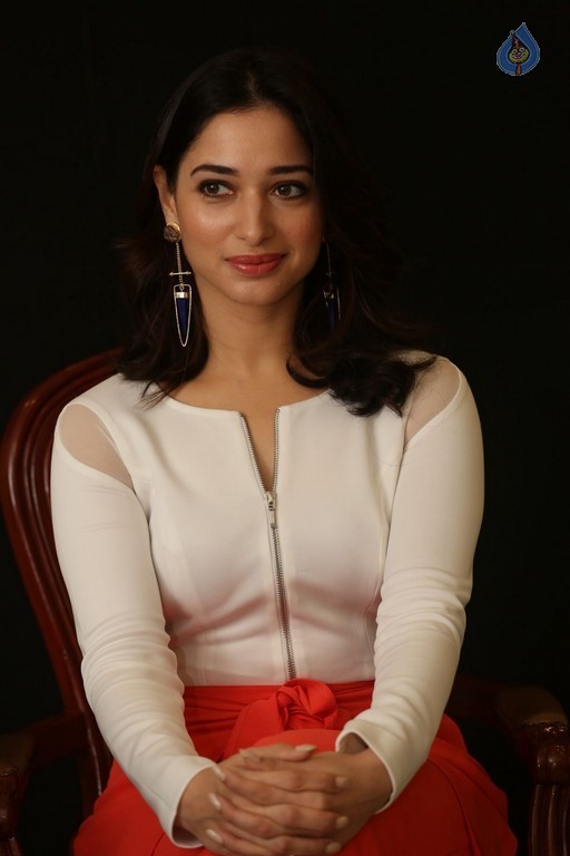 Tamannaah Pics - 34 / 42 photos