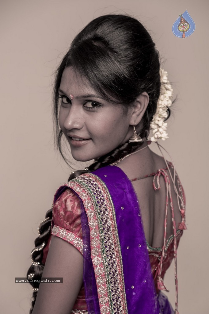 Suhasini Sex Wallpapers - Tamil Actress Suhasini Hot Stills - Photo 6 of 28