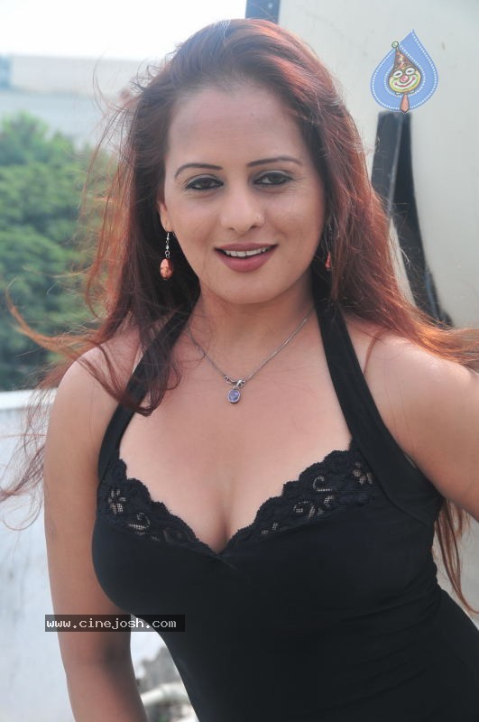 Tanisha Spicy Gallery - 61 / 127 photos