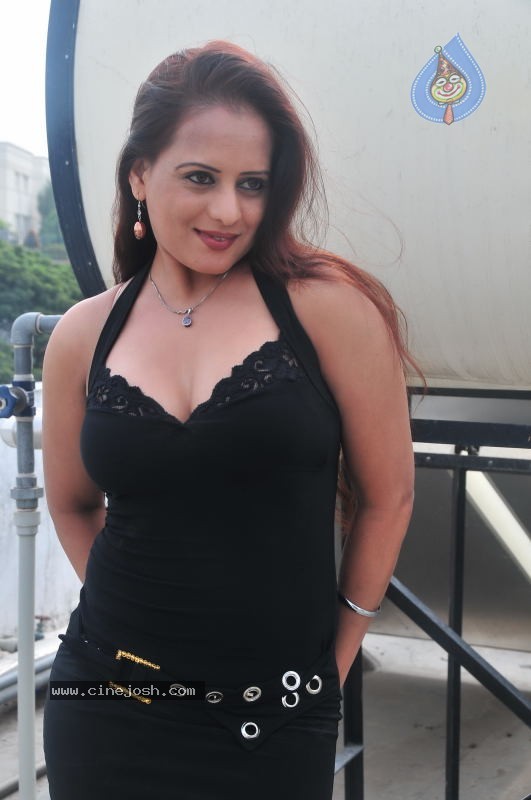 Tanisha Spicy Gallery - 79 / 127 photos