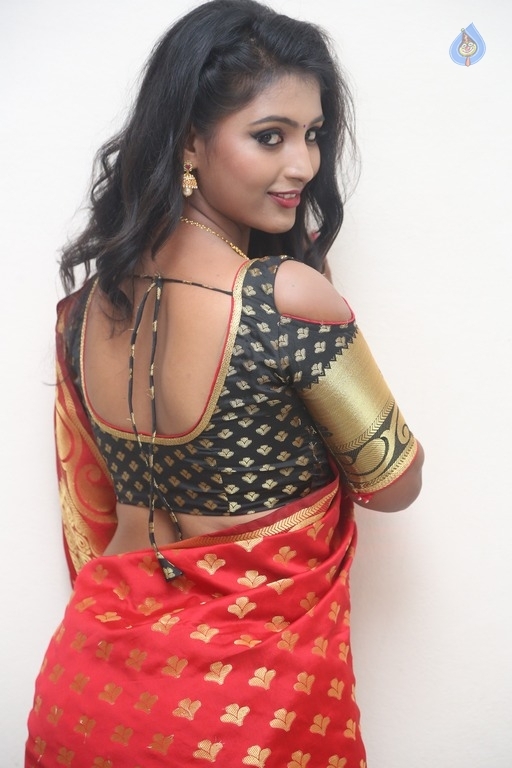 Tanishka Latest Stills - 14 / 42 photos