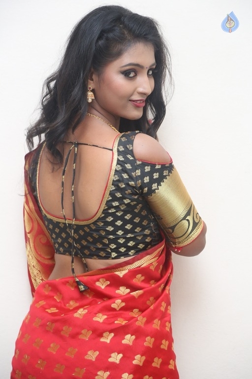 Tanishka Latest Stills - 15 / 42 photos