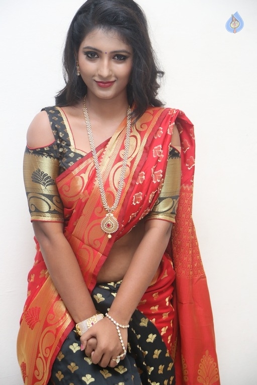 Tanishka Latest Stills - 31 / 42 photos