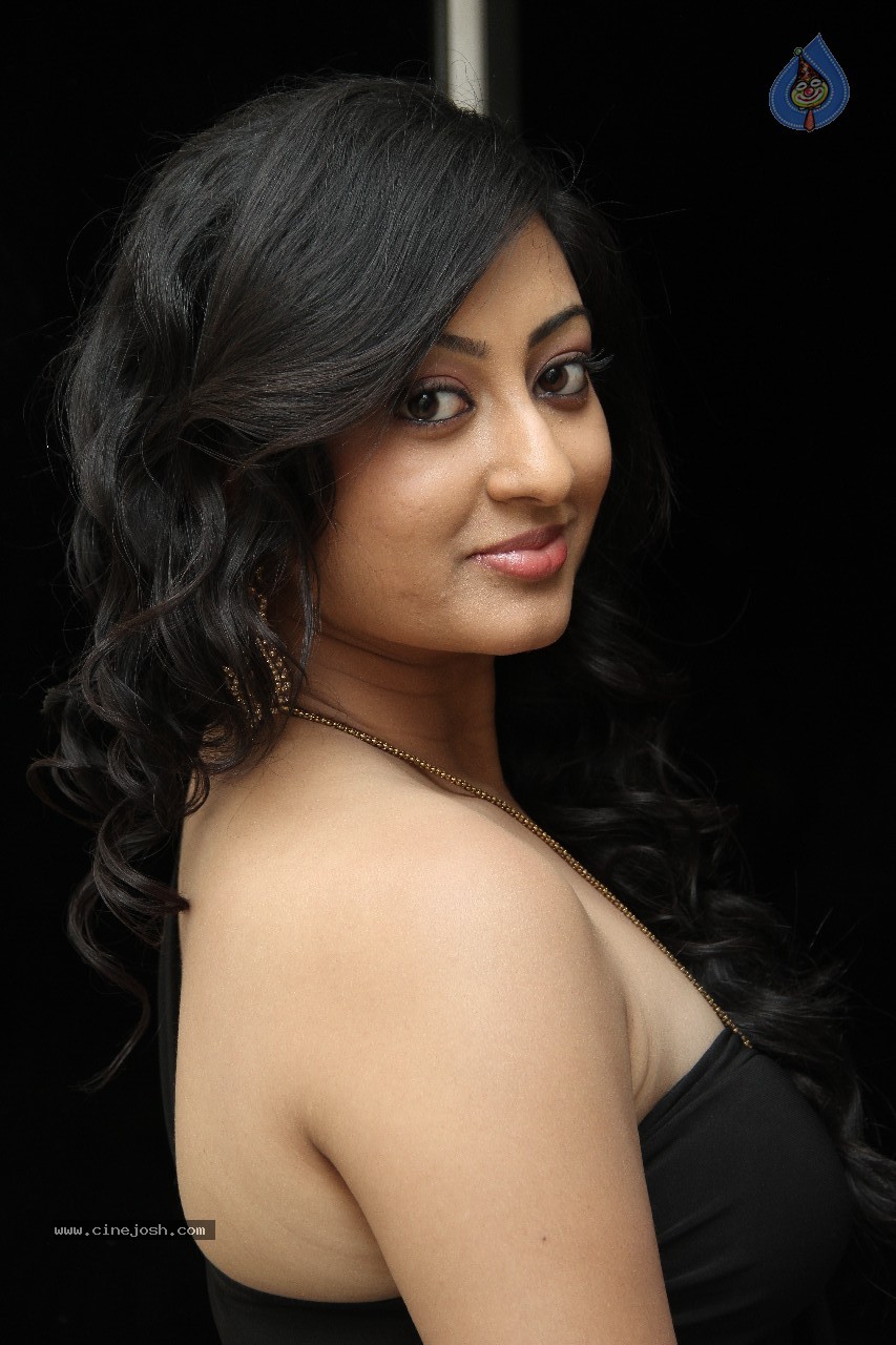 Tanishka Spicy Pics - 68 / 90 photos