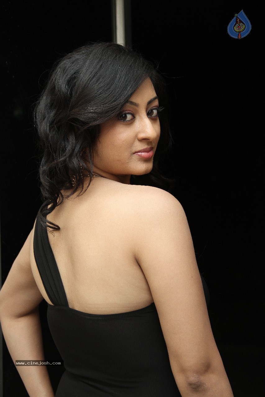 Tanishka Spicy Pics - 69 / 90 photos