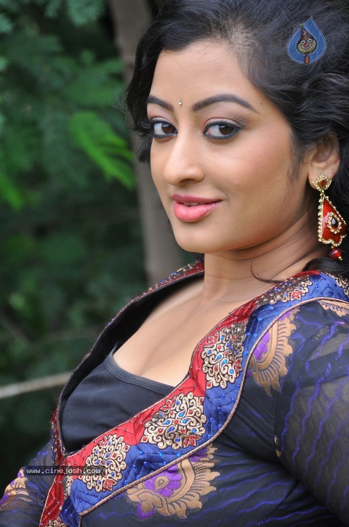 Tanishka Stills - 64 / 74 photos