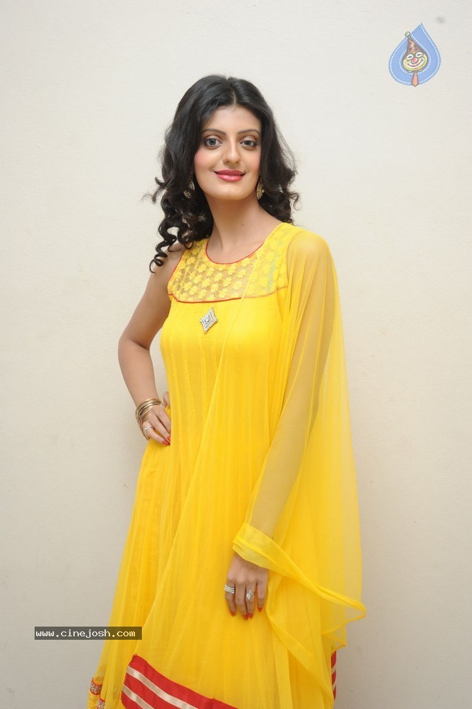 Tanishq Tiwari Stills - 5 / 92 photos