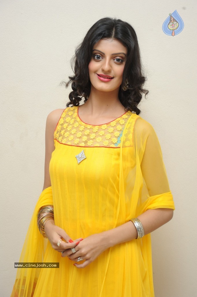 Tanishq Tiwari Stills - 58 / 92 photos