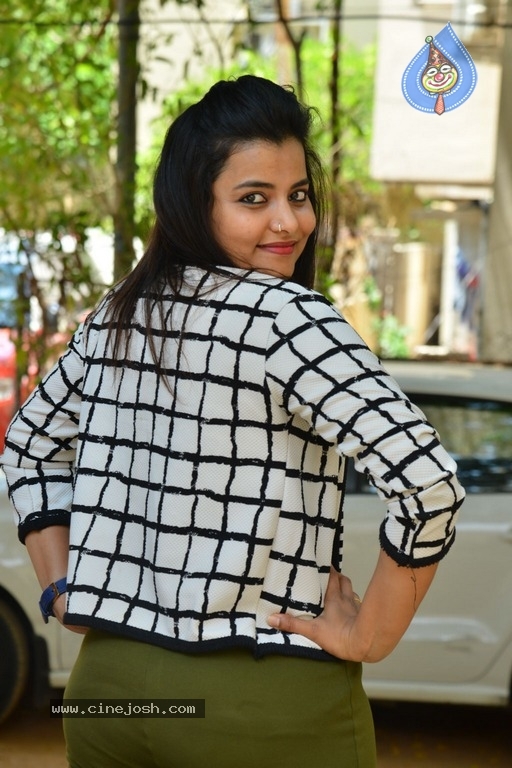 Tanusha New Pics - 11 / 15 photos