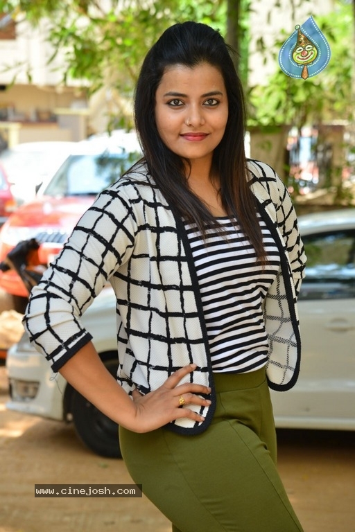 Tanusha New Pics - 14 / 15 photos