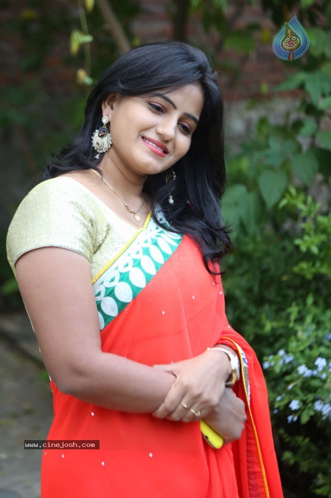 Tanusha Stills - 24 / 102 photos