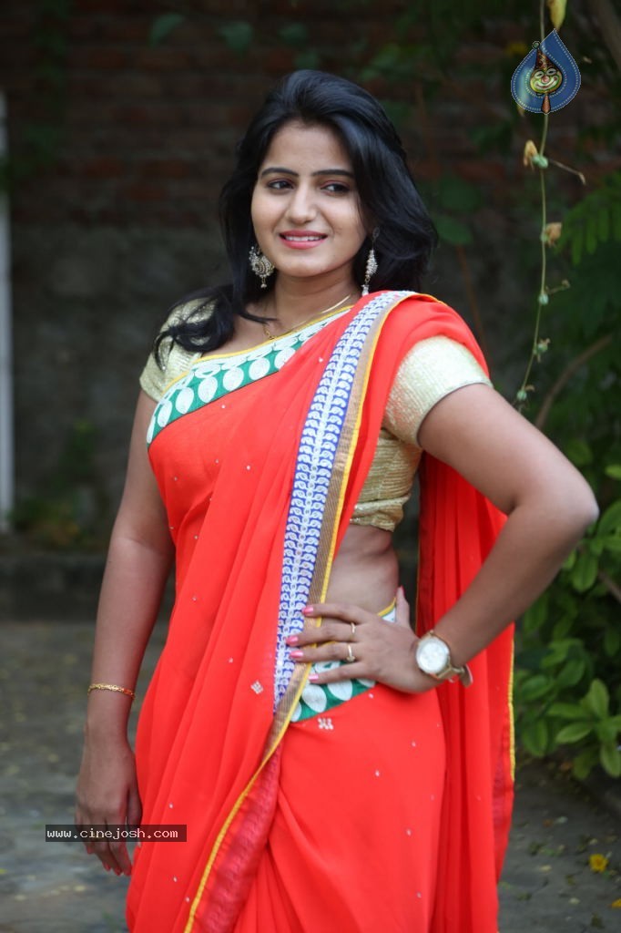 Tanusha Stills - 28 / 102 photos