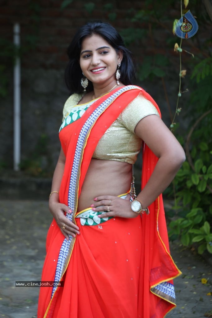 Tanusha Stills - 30 / 102 photos