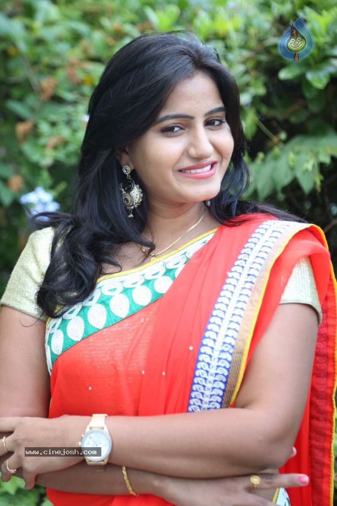 Tanusha Stills - 39 / 102 photos