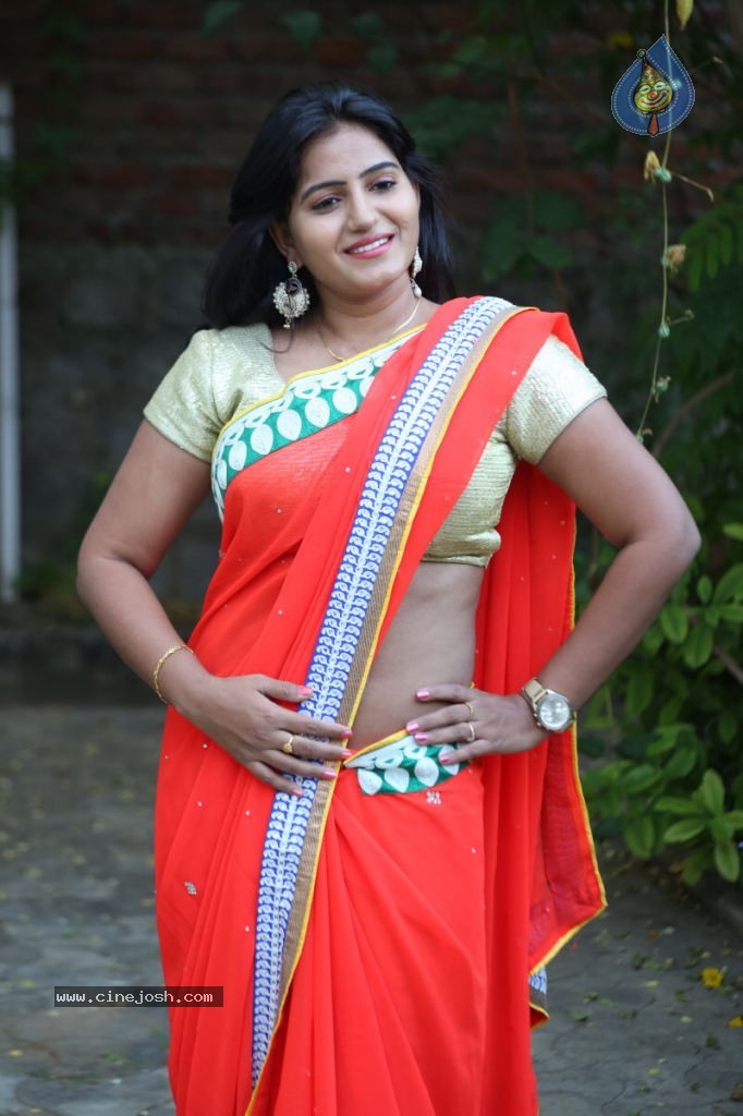 Tanusha Stills - 47 / 102 photos