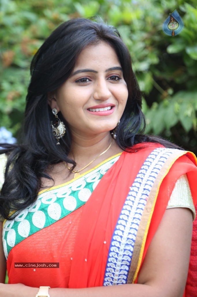 Tanusha Stills - 50 / 102 photos