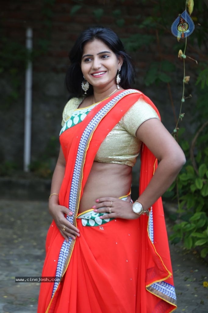 Tanusha Stills - 58 / 102 photos