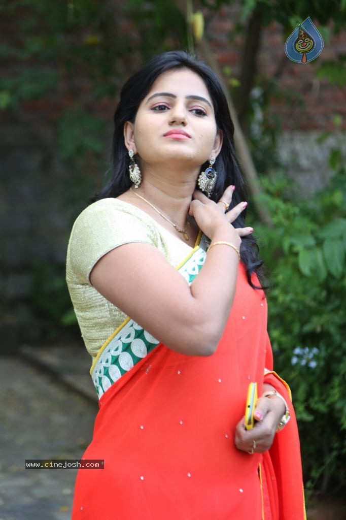 Tanusha Stills - 67 / 102 photos