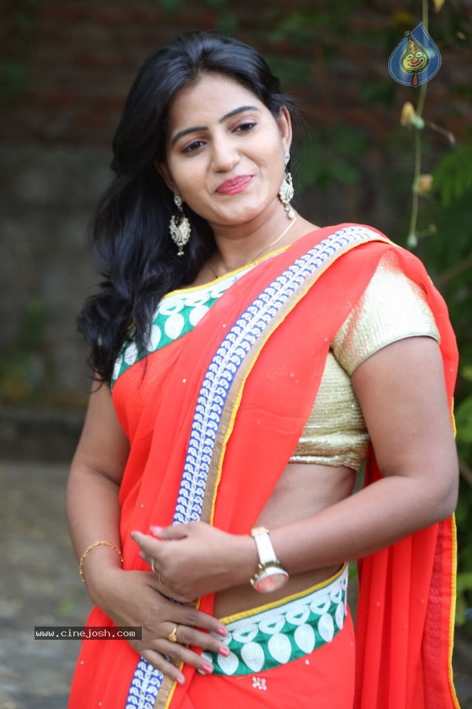 Tanusha Stills - 82 / 102 photos