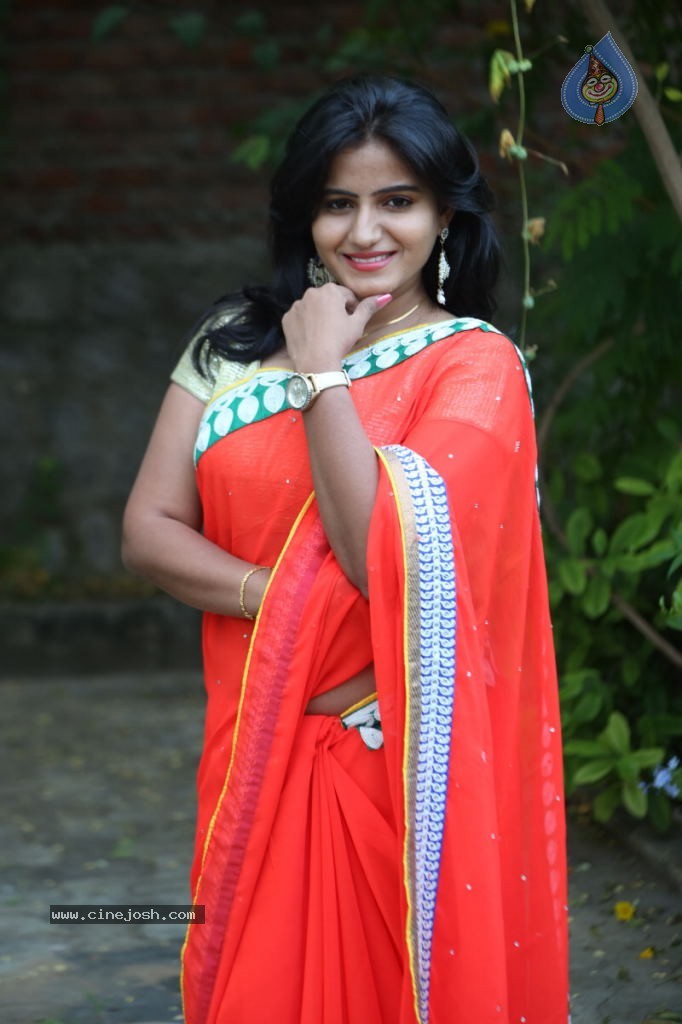 Tanusha Stills - 93 / 102 photos