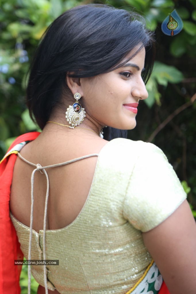 Tanusha Stills - 97 / 102 photos