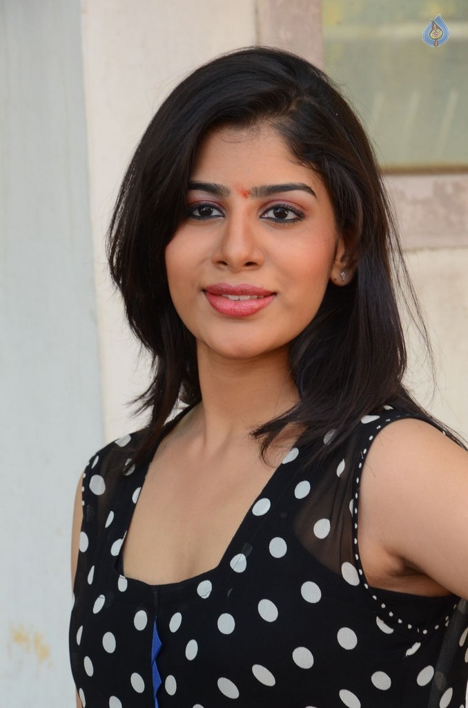 Tanya New Photos - 16 / 41 photos