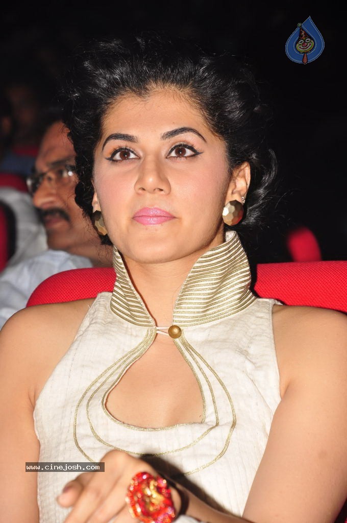 Tapsee Hot Photos - 16 / 48 photos