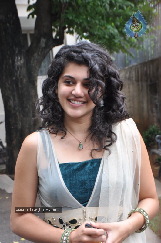 Tapsee Latest Gallery - 34 / 64 photos