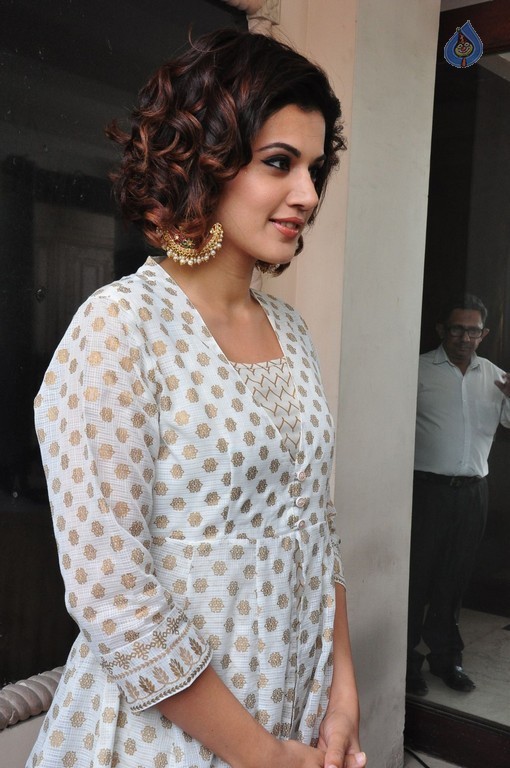 Tapsee Latest Photos - 11 / 39 photos