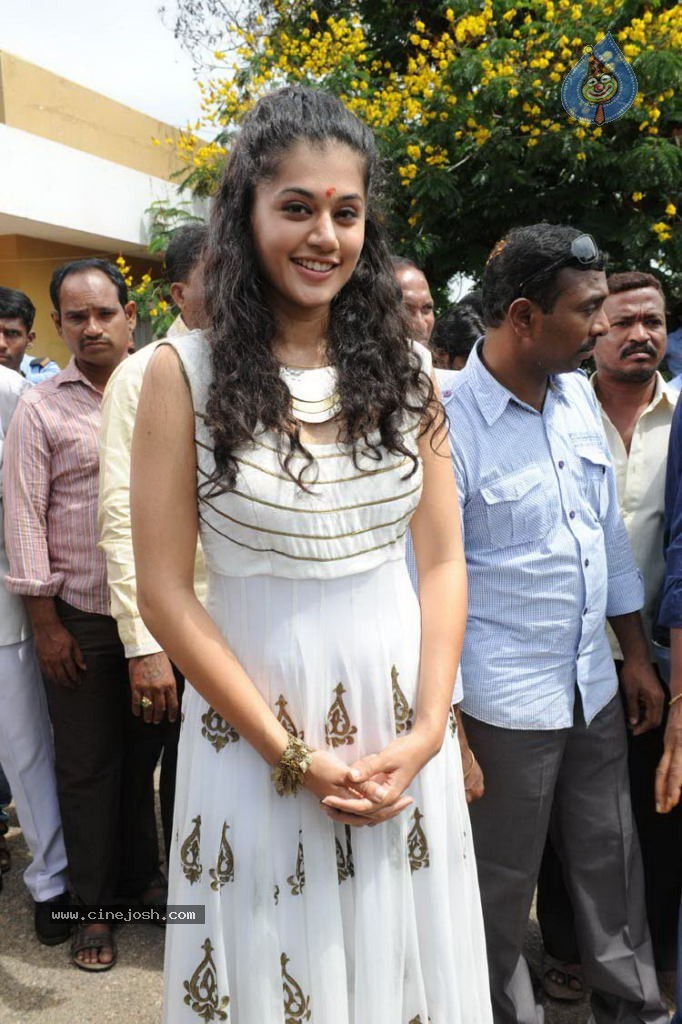 Tapsee Latest Photos - 40 / 65 photos