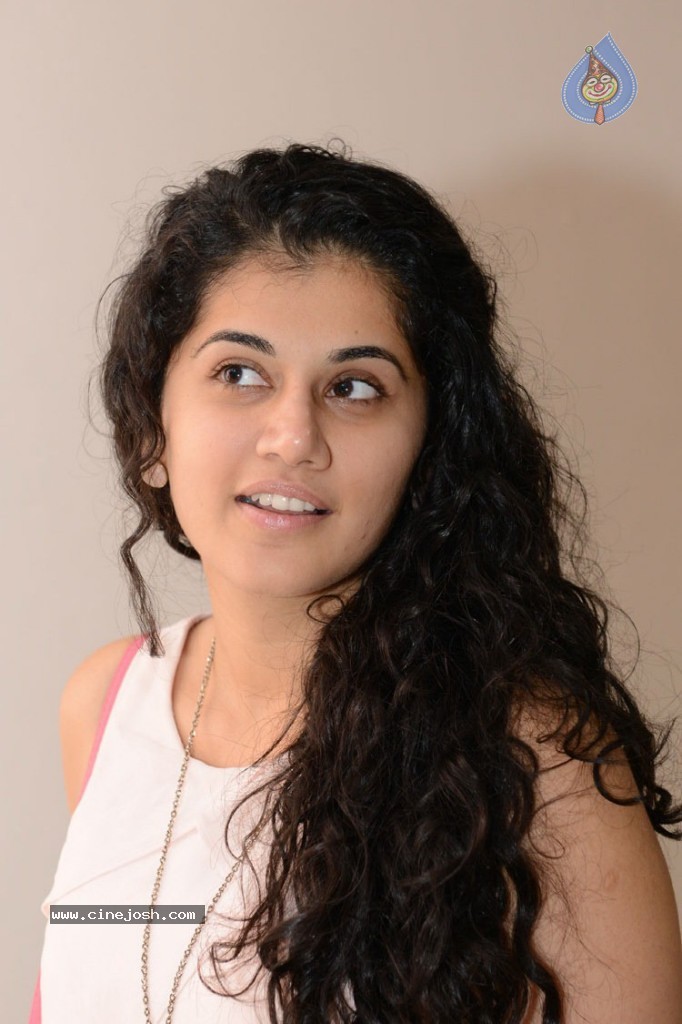 Tapsee Latest Pics - 22 / 29 photos