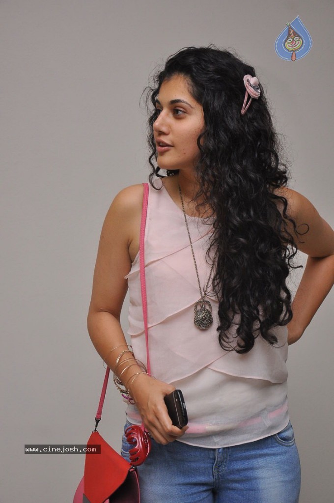 Tapsee Latest Pics - 23 / 29 photos