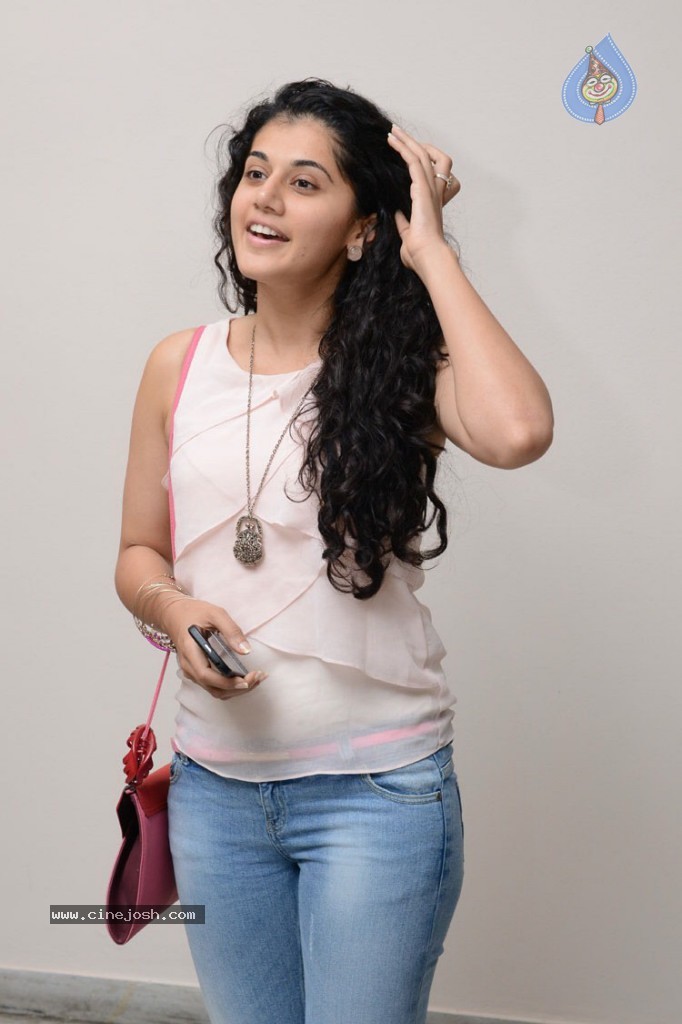 Tapsee Latest Pics - 24 / 29 photos