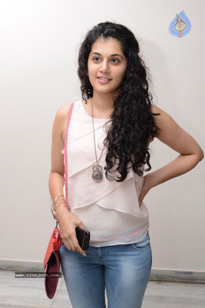 Tapsee Latest Pics - 29 / 29 photos