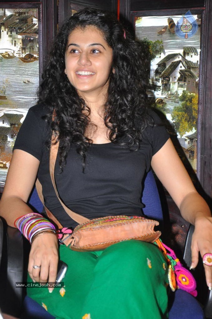 Tapsee Latest Stills - 21 / 72 photos