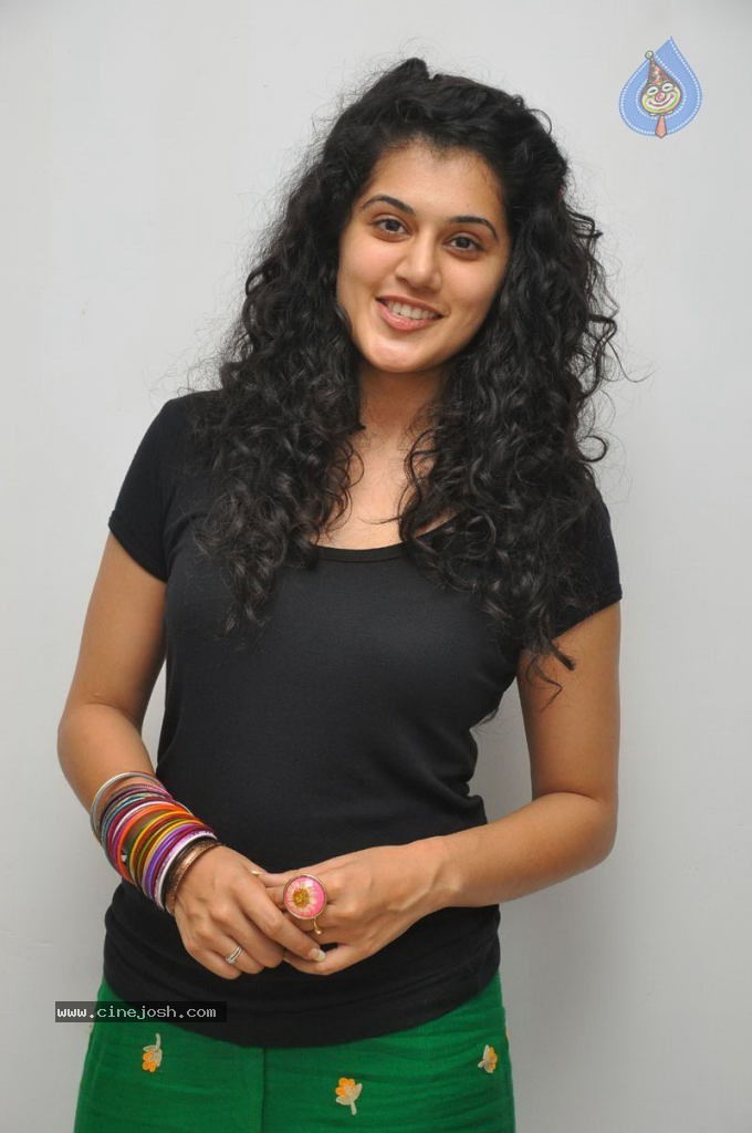 Tapsee Latest Stills - 30 / 72 photos