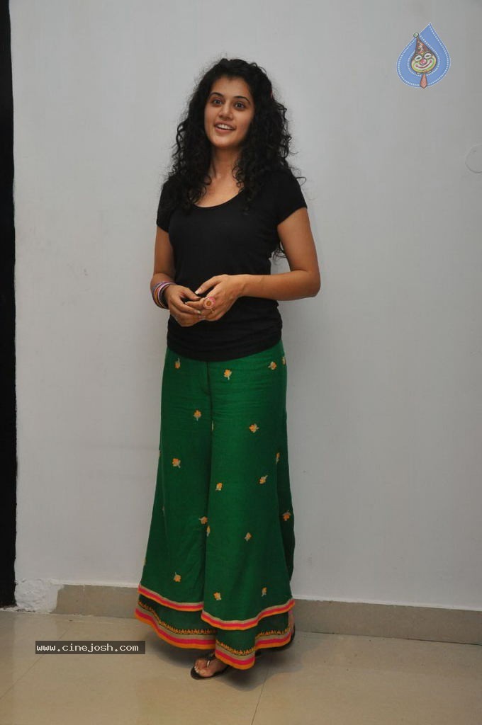 Tapsee Latest Stills - 49 / 72 photos