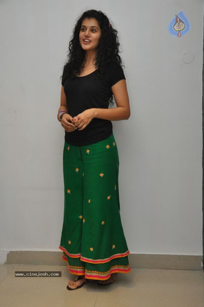 Tapsee Latest Stills - 54 / 72 photos